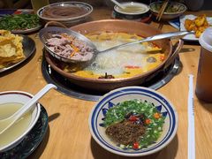 -洱火云南酸菜牛肉火锅(石景山当代商城店)