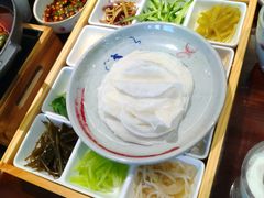 折耳根-千户苗寨长桌宴