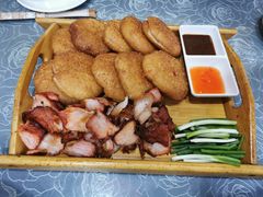 小饼炭烧肉-龙香居海鲜家常菜饭店·特色驴肉·古城浑锅