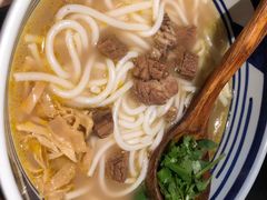 -鑫花溪牛肉米粉(文星广场店)