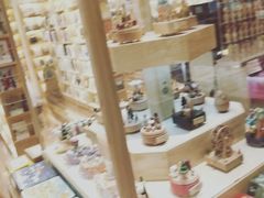 -猫的天空之城概念书店(印象城购物中心店)