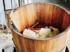 -梁阿婆廿年老牌扣肉糯米饭