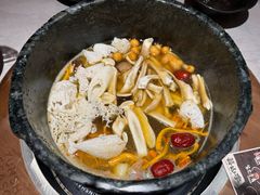 -芸山季·云南野生菌火锅(人民广场来福士店)