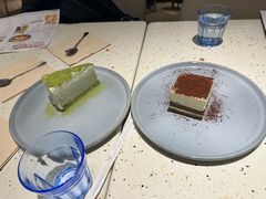 -必胜客(WOW中心城店)