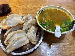 -黄阿姨锅贴大王(万航渡路店)