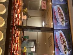 门面-令氏家外家周秦食府(高新店)