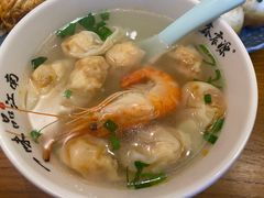 蟹黄大虾小馄饨-鑫震源·苏式大虾生煎(山塘街店)