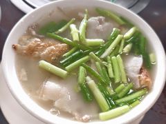 -金卯白肉罩火烧
