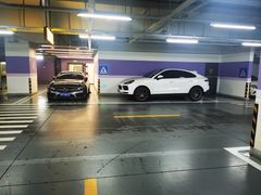 -BFC外滩金融中心停车场