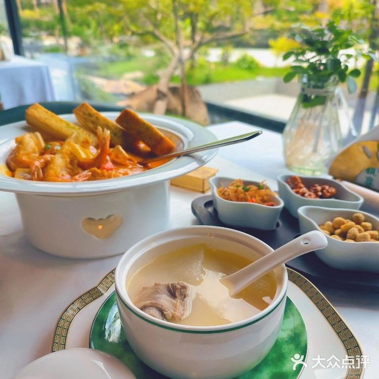 位于浙大校友企业经济园区里的杭宴1999就是不错的选择