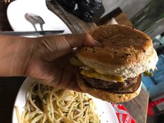 -HIGH FIVE哈福手工汉堡(桂林路店)