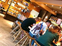 -星巴克(杭州湖滨银泰E区店)