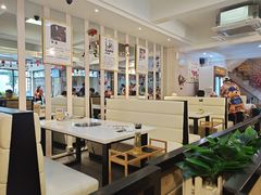 大堂-三头牛·潮汕牛肉生蚝火锅 (夏湾店)