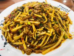 鱼香肉丝-椒香川流不息川菜馆(二七北路店)