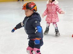 -陈露国际冰上中心(天津嘉里汇店)