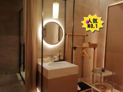 -苑苑vbeauty科技美容SPA