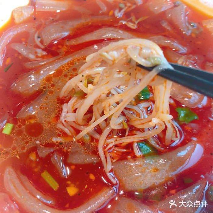 卅卅sasa红油串串(欢乐海岸店)火锅红薯粉图片