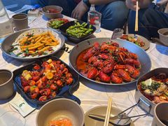 -巴厘龙虾·榜首油焖大虾(音乐学院·沿江酒馆店)