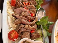 -Chom Cafe and Restaurant