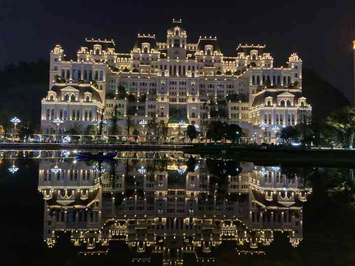 白宫花果园艺术中心