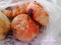 榨菜月饼外观-采芝斋(延安路店)
