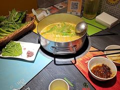 -四季喧黔味豆米火锅(万达广场店)