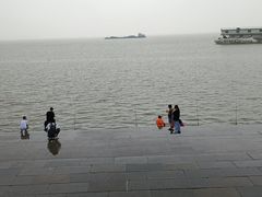 -巴陵广场