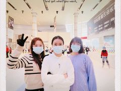 -成都冰纷万象滑冰场