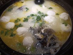 -卢大鲜鱼头捞饭(美利广场店)