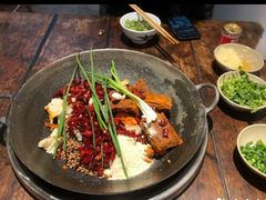 -四小区火锅·巷子里的重庆火锅(花照壁店)