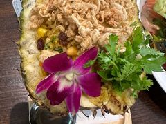 -Chom Cafe and Restaurant