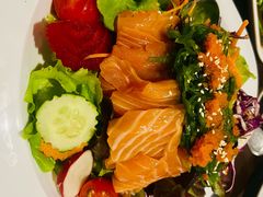 -Chom Cafe and Restaurant