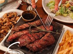 牛山岩石烤安格斯牛腹群扒-Entrecôte 法国牛扒馆(保利·时光里店)