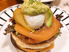 三文鱼水波蛋松饼-AFS Cafe & Canteen(闽江二路店)