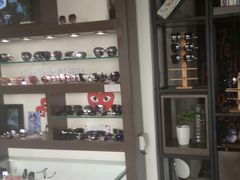-视野联行眼镜蔡司·依视路官方授权店(顺城店)