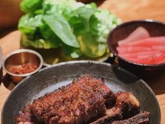 厚切傣式猪五花与奶油生菜-SHAN山(前滩太古里店)