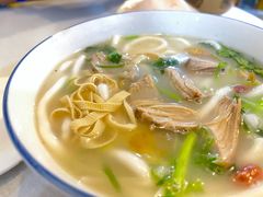 -烤鸭肉夹馍鸭汤店