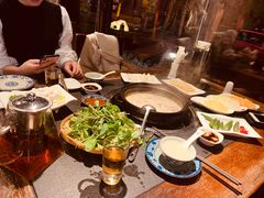 -大匠工房古船木艺术餐厅·猪肚鸡专门店(长白仙岛店)