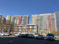 -新荟城购物中心-停车场