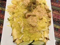 黄咖喱炒菠萝饭-忘忧草融合私房菜(红鼎国际店)