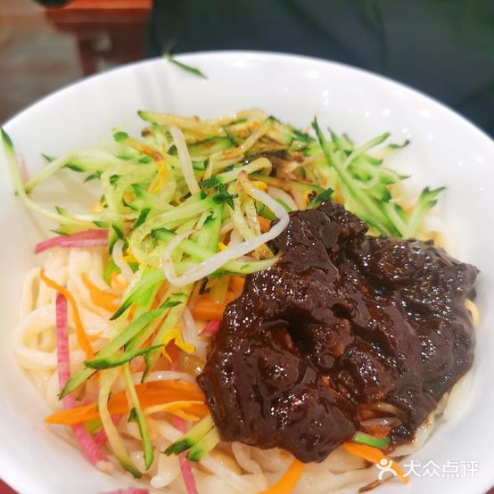 大龙碗老北京炸酱面(工农路店)