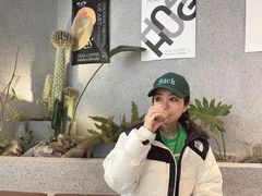 -HUG·拥抱咖啡(郑州宝龙广场店)