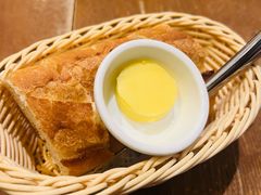 餐前法国面包及黄油-Entrecôte 法国牛扒馆(保利·时光里店)