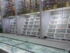 -朱师傅眼镜·蔡司·依视路·尼康(市先进店)