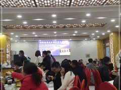 大堂-撒拉人家.酸菜牦牛肉火锅