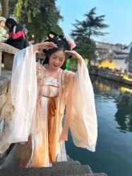 -苏衣阁汉服体验馆(狮林里店)