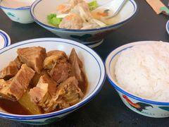 柱侯萝卜牛腩饭-左记港食(融科天城店)