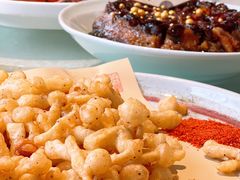 -阿瓦山寨·湘菜现炒·剁椒鱼头王(咸阳总店)