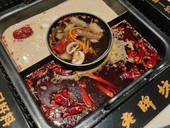 -老牌坊云南鱼豆花火锅(哈西万达店)