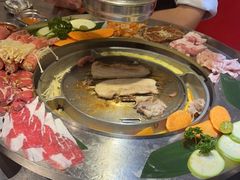 -哈哈碳都·牛肋条无限自助烤肉(台江万达店)